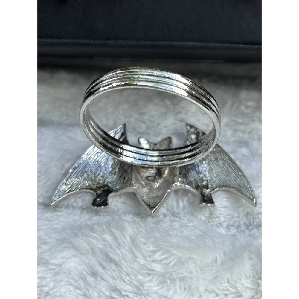 Tahari Rhinestone Halloween Bats‎ Napkin Rings Set Of 4 With Box